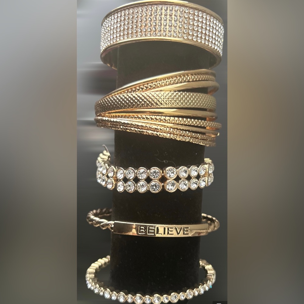 Paparazzi gold bracelets 5 for 25